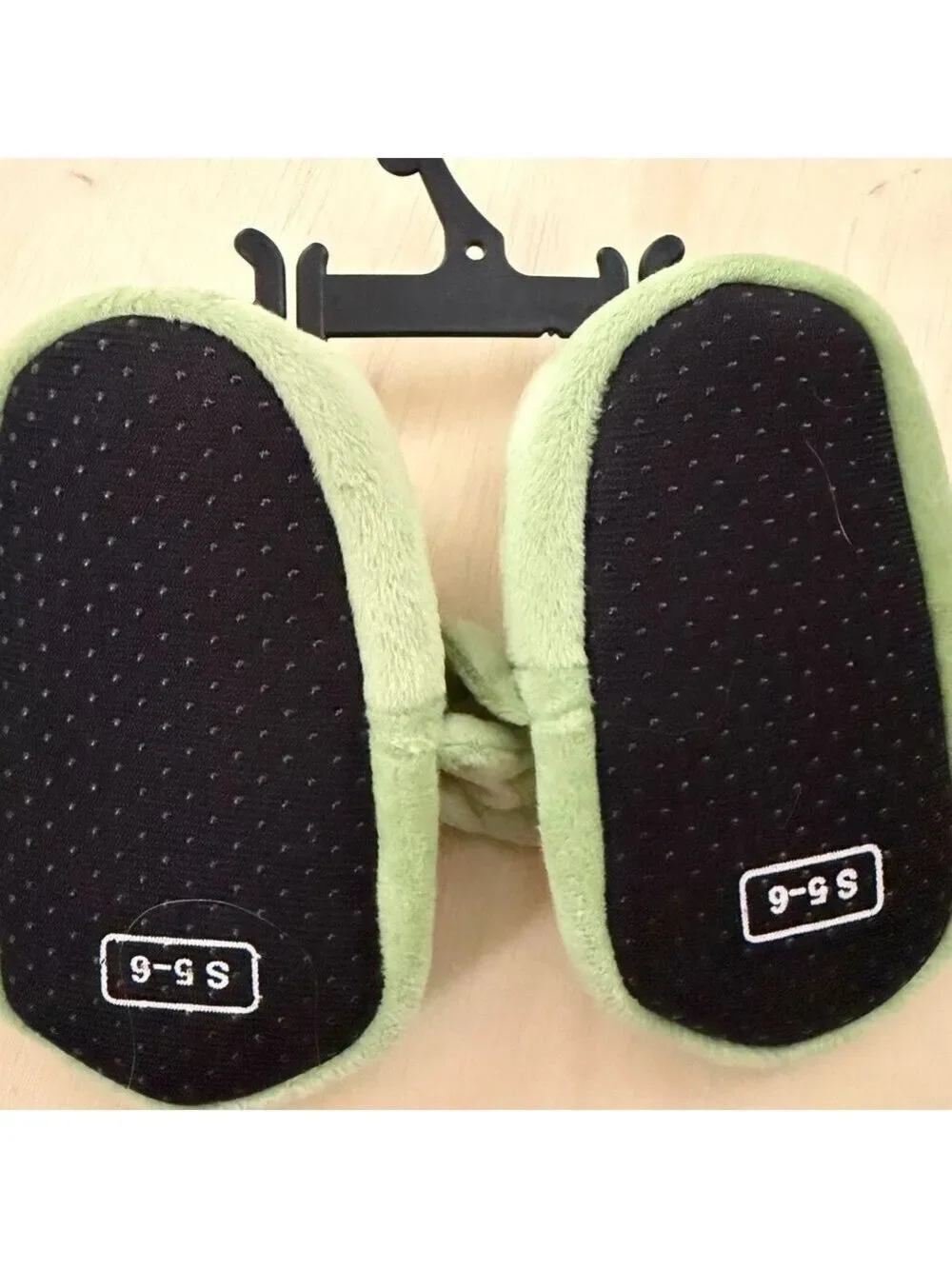 New Star Wars Mandalorian Grogu Baby Yoda Plush Slippers. Size 5-6
